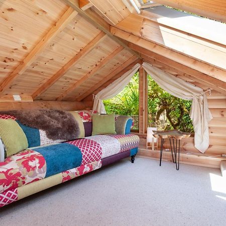 Porthole Log Cabin Майнхед Экстерьер фото