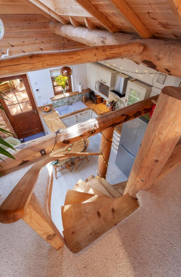 Porthole Log Cabin Майнхед Экстерьер фото