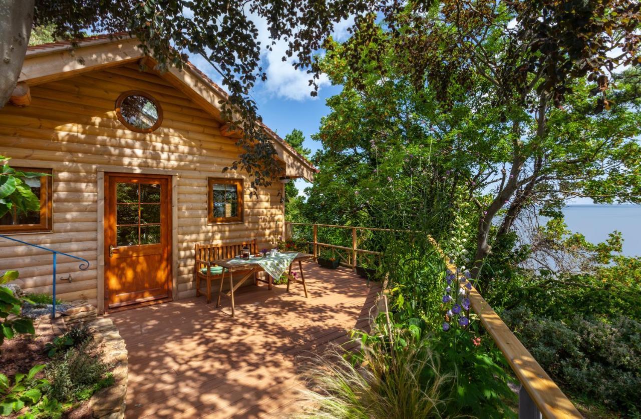 Porthole Log Cabin Майнхед Экстерьер фото